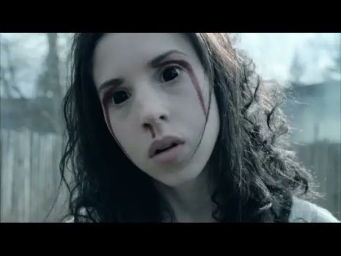 Watch film Ginger Snaps Back: The Beginning — Ginger Snaps 3: El origen (Trailer)