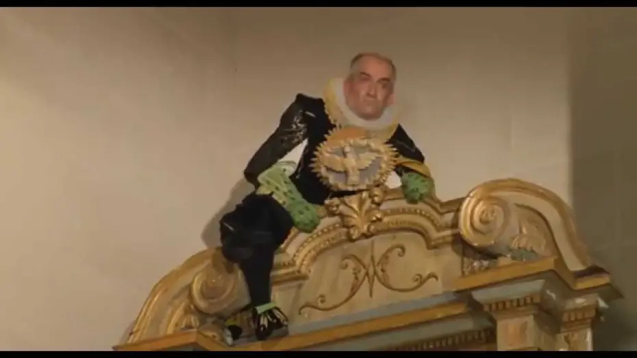 Watch film Delusions of Grandeur — Louis de Funès : La Folie des grandeurs (1971) - Non sire, pour une fois c'est pas moi!
