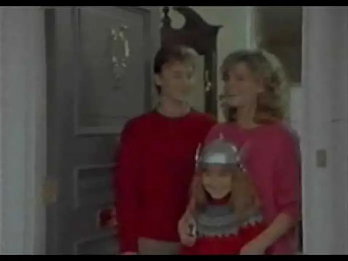 Watch film Adventures in Babysitting — Trailer Español : Aventuras en la Gran Ciudad.avi