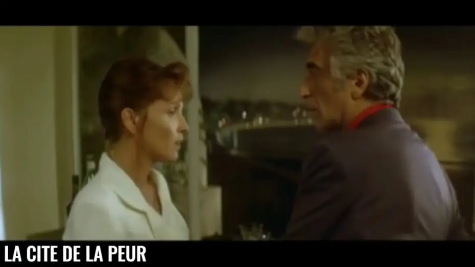 Watch film Fear City: A Family-Style Comedy — Scène culte - La Cité de la peur - Juste un doigt