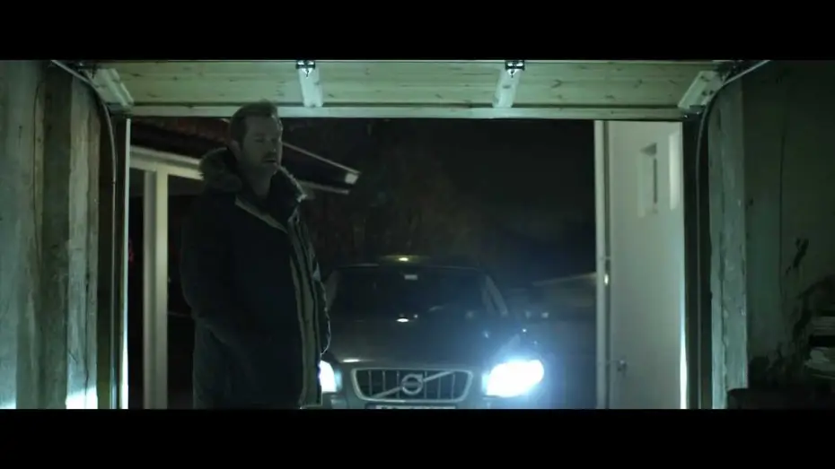 Watch film Into the Dark — Inn i mørket trailer