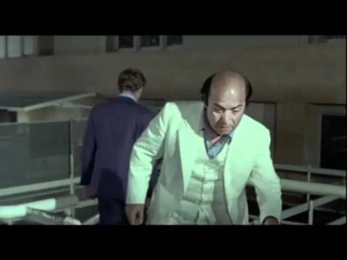 Watch film School Teacher on the Sea with Her Class — L'insegnante al mare  con tutta la classe