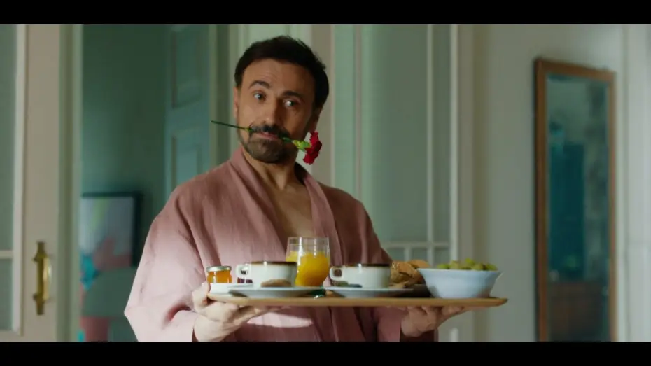 Watch film Little Red Riding Wolf — De Caperucita a loba - Tráiler