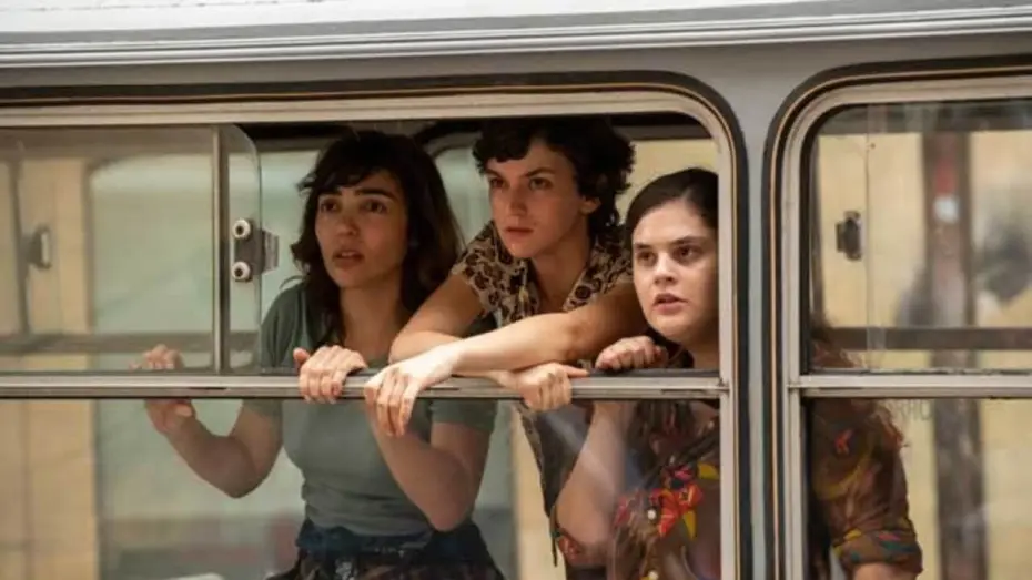 Watch film In the Company of Women — Las buenas compañías - Tráiler