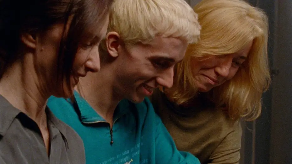 Watch film Foremost by Night — Sobre todo de noche - Teaser Tráiler