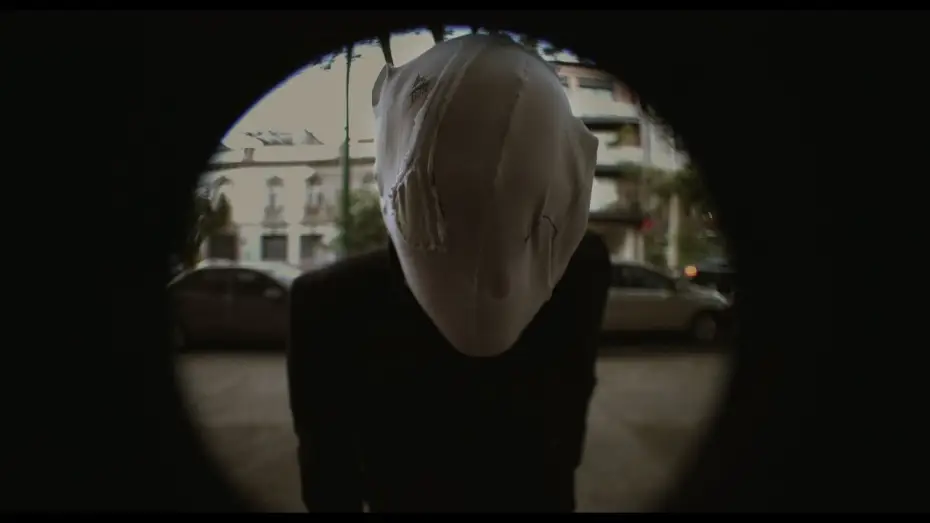 Watch film Through the Window | Tras la ventana / Through the Window