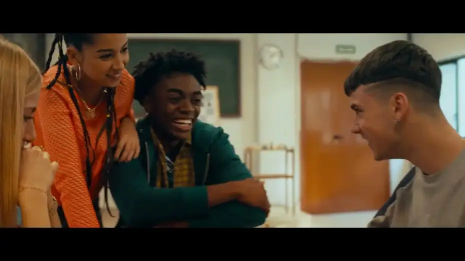 Watch film Checkmates — Construyendo una escena