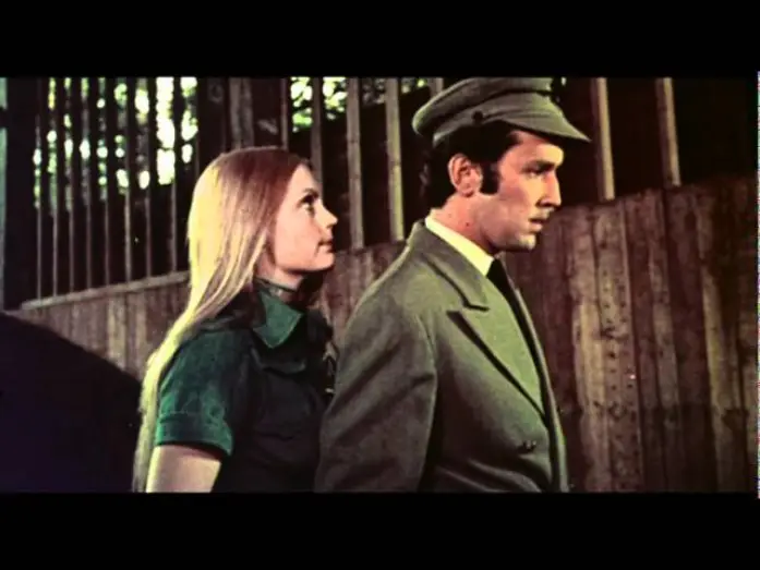 Watch film Fun and Games — 1,000 Convicts And A Woman (1971)