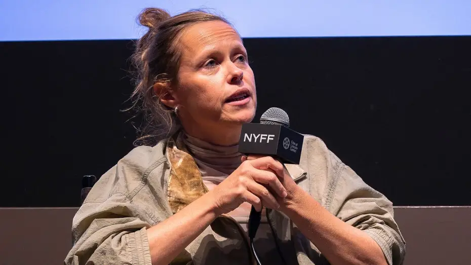 Watch film At Night — Beatrice Gibson on At Night