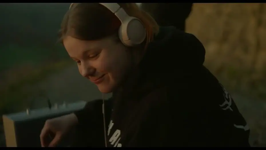 Watch film Rave | Zwiastun