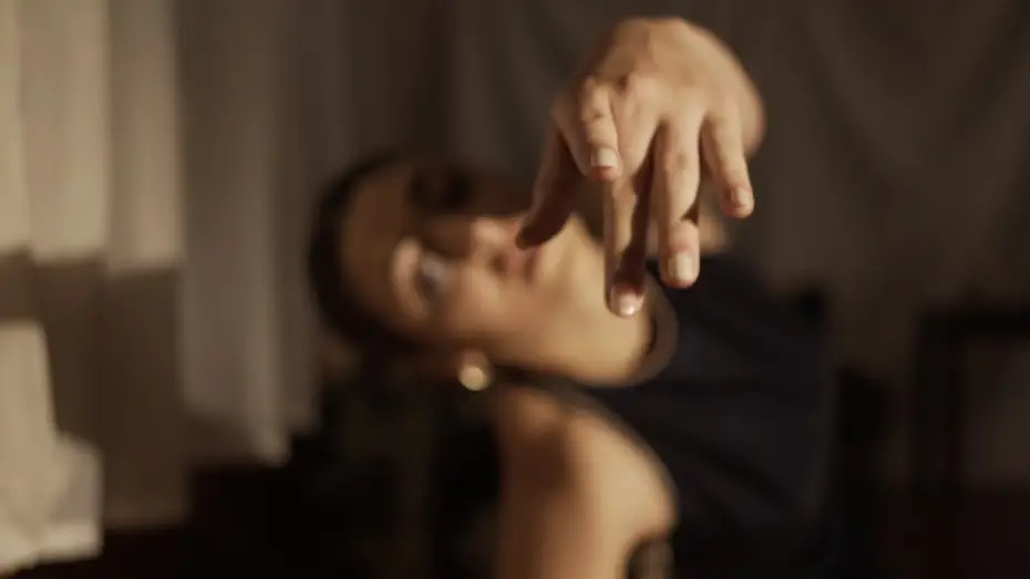 Watch film Waiting — La Espera (trailer) - Cortometraje de Videodanza