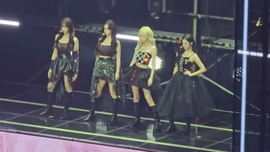 Watch film 2024 aespa LIVE TOUR - SYNK：PARALLEL LINE - in SEOUL — aespa (에스파) - Member Appearance 1 [SYNK : PARALLEL LINE in SEOUL] 4k fancam 직캠 2024.06.30