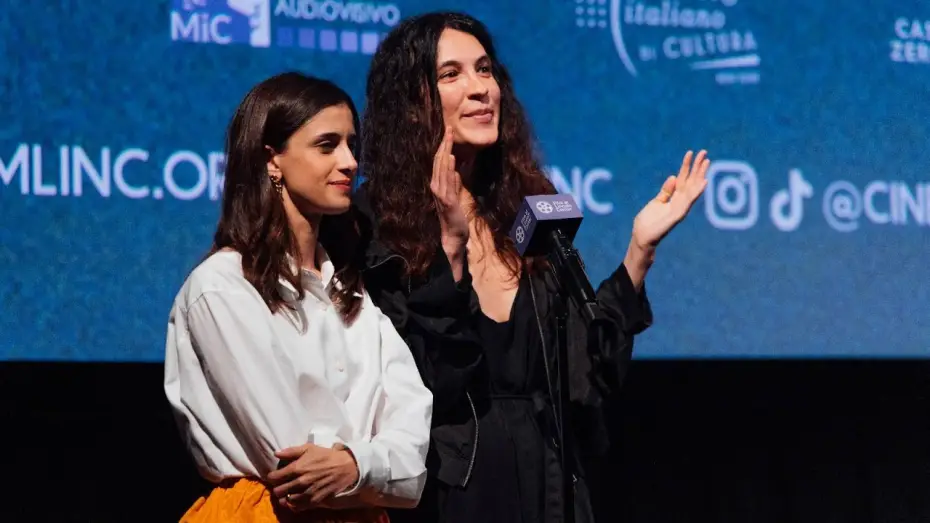 Watch film The Kidnapping of Arabella — Carolina Cavalli and Benedetta Porcaroli on The Kidnapping of Arabella