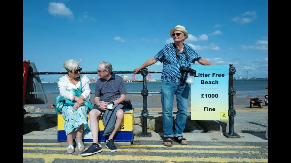 Watch film I Am Martin Parr — I AM MARTIN PARR - Offizieller Trailer