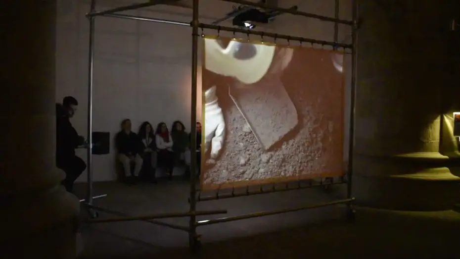 Watch film Stone and bag — Maddi Barberren 'Harria eta Poltsa' instalazio artistikoa
