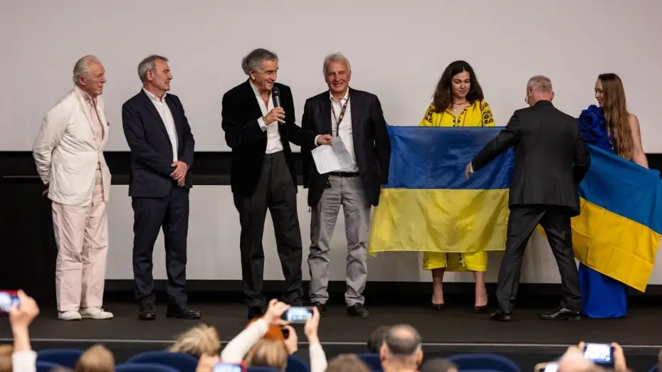 Watch film Our War — Bernard-Henri Lévy - Projection du film "Notre Guerre" au Festival de Cannes (13 mai 2025)