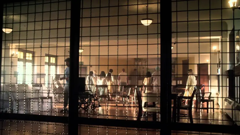 Watch film The Vatican Tapes — LES DOSSIERS SECRETS DU VATICAN Extrait CHAOS VOST