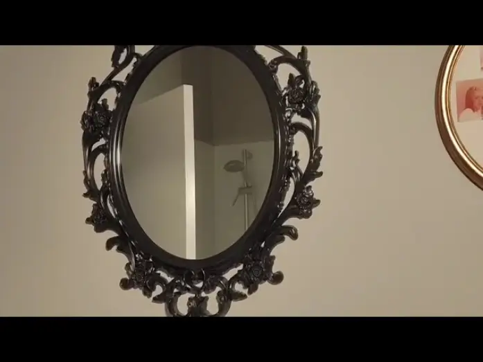 Watch film Who's Thirsty — Chi Ha Sete - Lo specchio (behind the scenes)