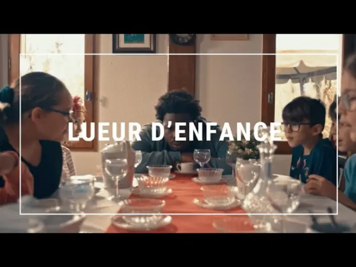Watch film Lueur d'Enfance | Lueur d'enfance