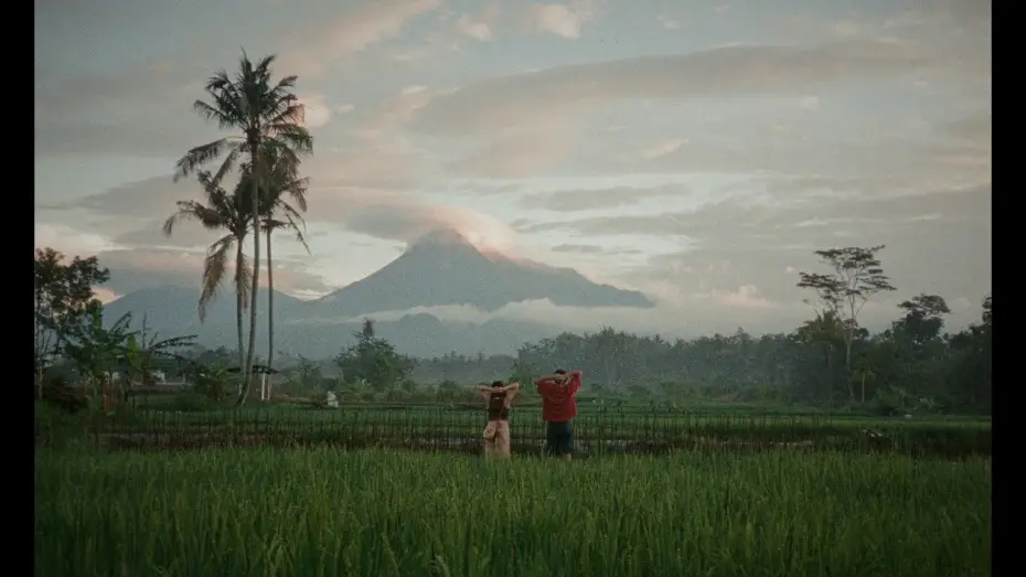 Watch film “Vaterland” or A Bule Named Yanto — Trailer - „VATERLAND“ ODER EIN BULE NAMENS YANYO dir. Berthold Wahjudi (English Sub)