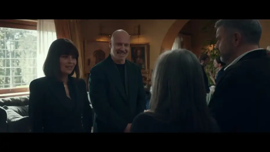 Watch film Un tranquillo funerale di famiglia — UN TRANQUILLO FUNERALE DI FAMIGLIA di Massimiliano Bruno (2026) - Trailer Ufficiale HD