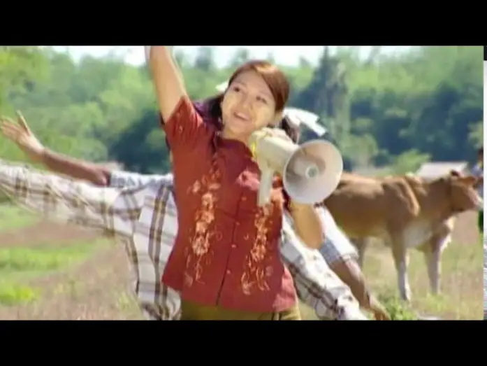 Watch film The House Roofed with Slates — ကျောက်သင်ပုန်းတွေ မိုးထားတဲ့အိမ်