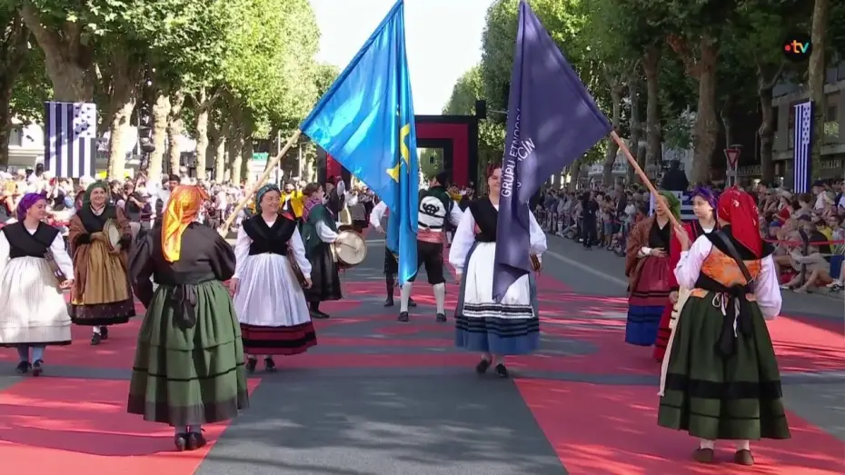 Watch film La Grande Parade des Nations Celtes — Grande Parade des Nations Celtes 2026 - Grupu Etnográficu L'Oriente, Llacin (Asturies)