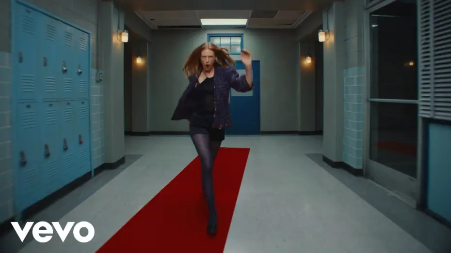 Watch film ticket number 3 — Audrey Hobert - Sue me (Official Video)