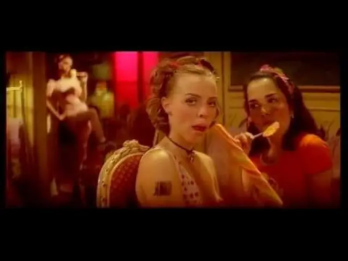 Watch film Airbag — Tráiler