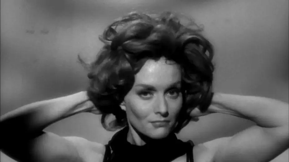 Watch film The Naked Kiss — THE NAKED KISS - Extrait "La Perruque" VOST