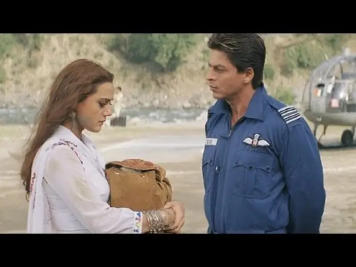 Watch film Veer-Zaara | Har Din Apni Jaan Par Khel Kar  | Scene | Veer-Zaara | Shah Rukh Khan | Preity Zinta | Yash Chopra