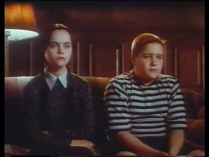 Watch film Addams Family Values | THE ADDAMS FAMILY VALUES - Trailer (1993, German)