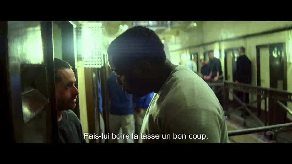 Watch film Starred Up — LES POINGS CONTRE LES MURS - Bande Annonce VOST