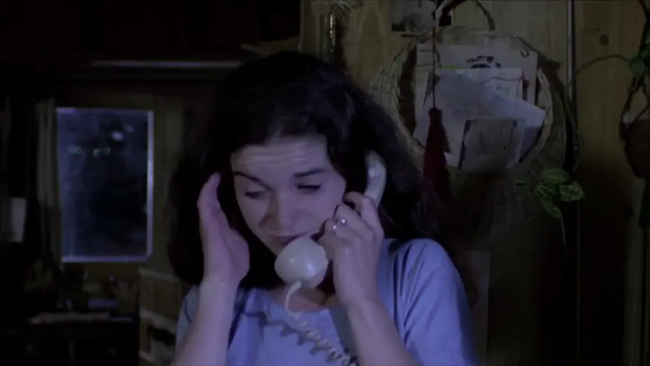 Watch film Broken Flag — Bandera Rota (1978) - Llamada de emergencia (9/10) | gabrielretes.com