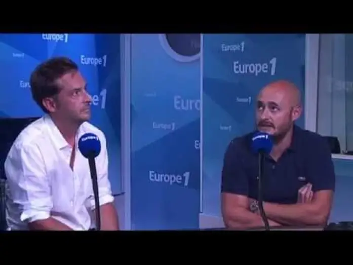 Watch film What We Do in the Shadows — Vampires En Toute Intimité : Nicolas & Bruno / Europe 1 Social Club (2-9-15)
