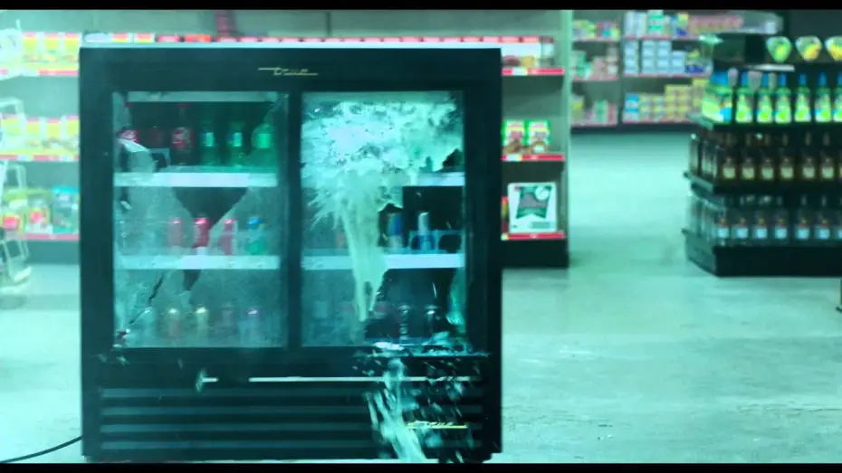 Watch film American Ultra — AMERICAN ULTRA - Extrait Massacre à l'épicerie VF