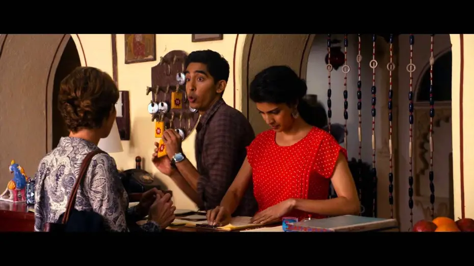 Watch film The Second Best Exotic Marigold Hotel — Indian Palace : Suite Royale - Extrait L'arrivée [Officiel] VF HD