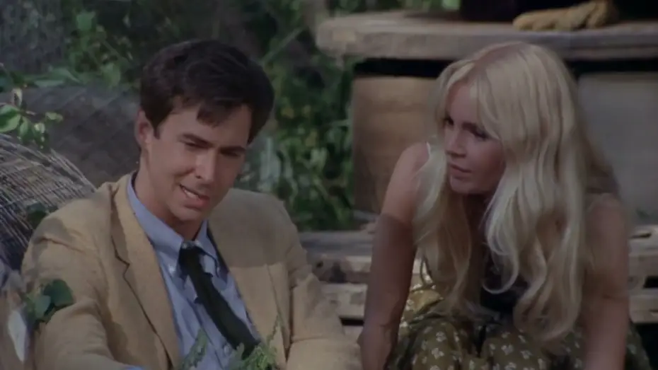 Watch film Pretty Poison | Dennis and Sue Ann stake out