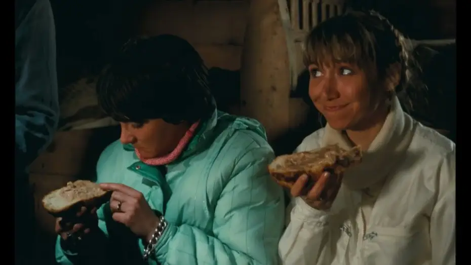 Watch film French Fried Vacation 2 — LES BRONZÉS FONT DU SKI | Extrait - Dégustation paysanne