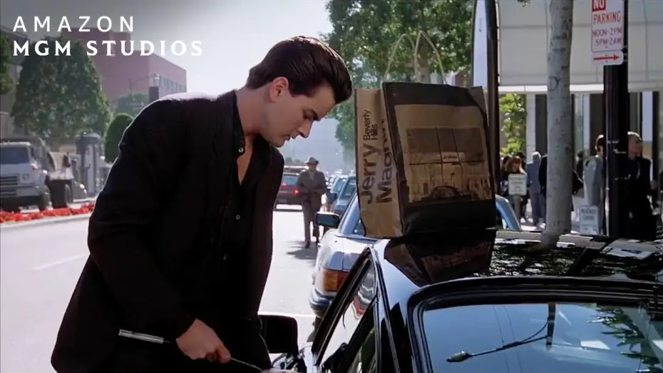 Watch film No Man's Land — Stealing A Car In Broad Daylight