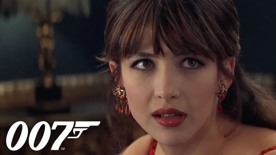 Watch film The World Is Not Enough — Elektra arrives at the Casino