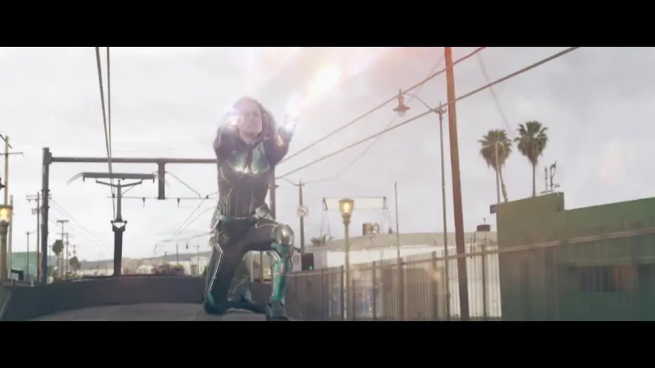 Watch film Captain Marvel | Captain Marvel - Extrait "La course-poursuite" VF