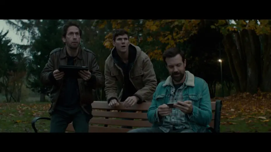 Watch film Colossal — Crash (R)