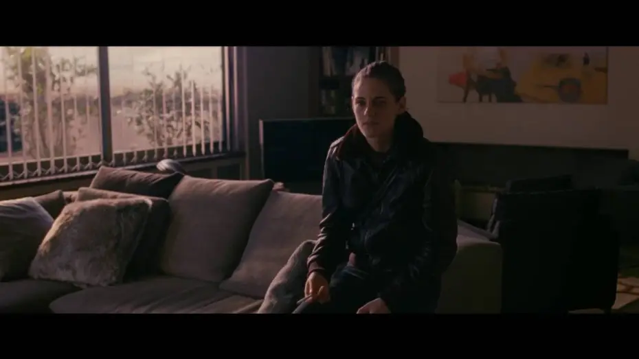 Watch film Personal Shopper — Excerpt 1