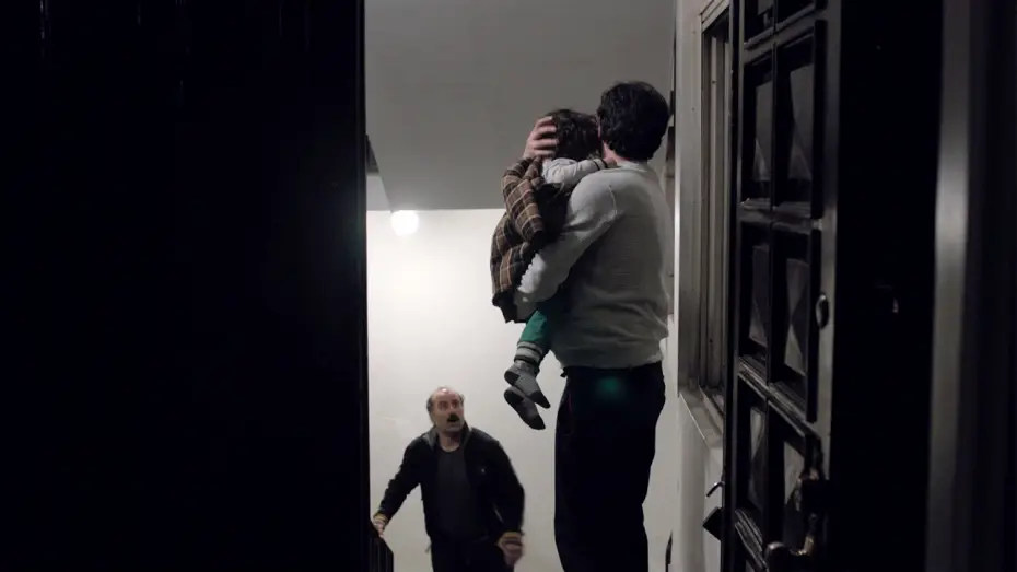 Watch film The Salesman — “We have to evacuate!”