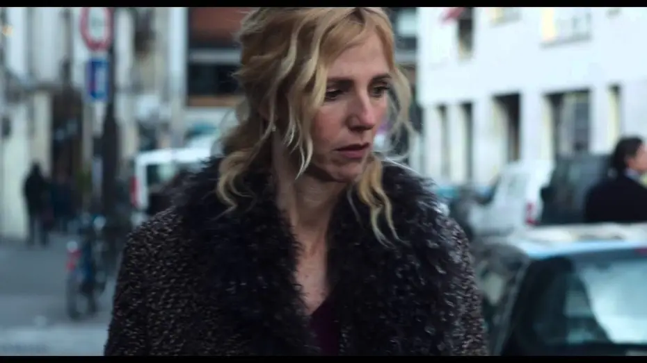 Watch film Encore heureux — ENCORE HEUREUX - Extrait "Au supermarché"