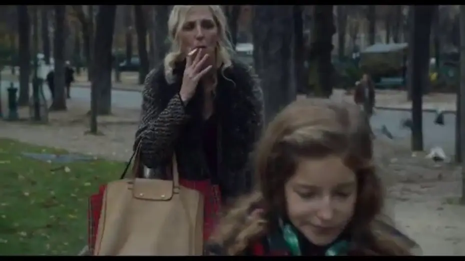 Watch film Encore heureux — ENCORE HEUREUX - Extrait "J'aimerais avoir une carte bleue"