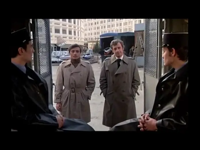 Watch film Fear Over the City | Angst &uuml;ber der Stadt [1975 Clip] J.-P. Belmondo - "Ihr Schei&szlig;bullen"