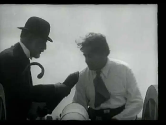 Watch film Entr'acte — René Clair, "Entr'acte" (1924)
