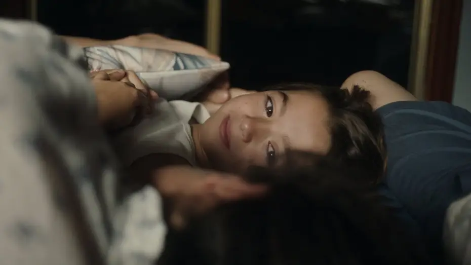 Watch film 20,000 Species of Bees | 20.000 especies de abejas - Trailer internacional